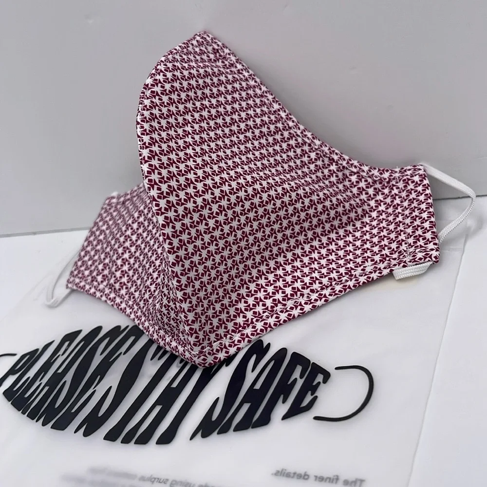 Red and White Patterned Face Mask TED BAKER LONDON Reversible Reusable NWT